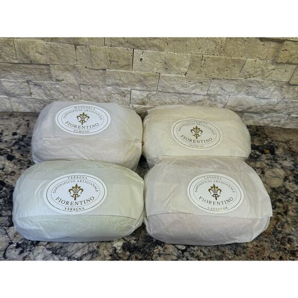 SAPONIFICIO ARTIGIANALE FIORENTINO 4 pc SOAPS- Almond, Jasmine, Verbena,Lavender - Picture 1 of 3